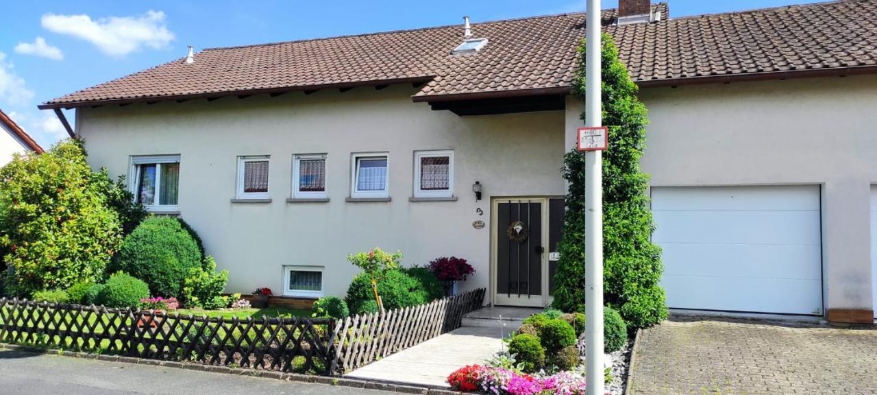 Ferienwohnung Fackelmann Dettelbach Bagian luar foto